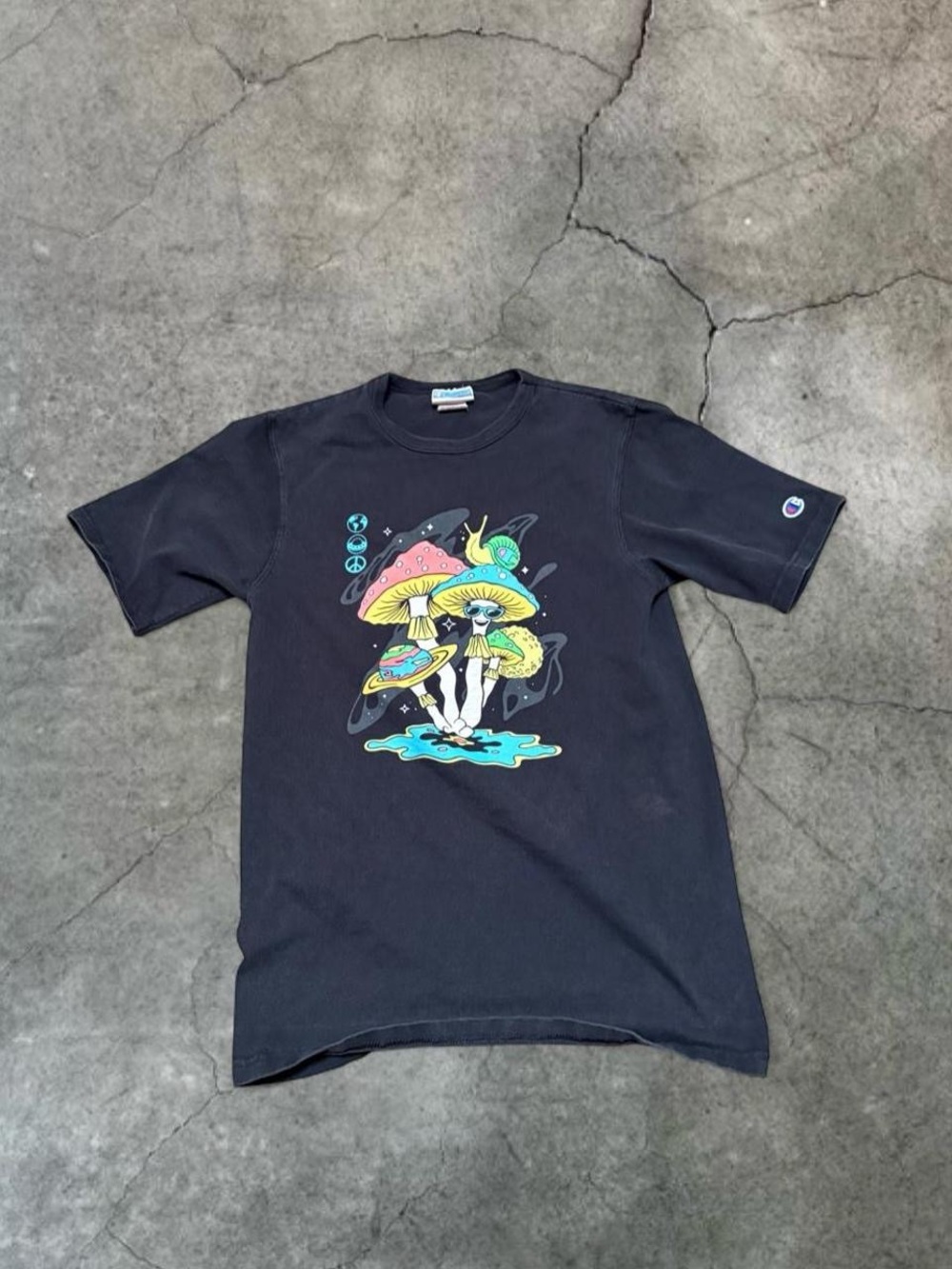 Champion Mushroom Space Graphic T-Shirt Black Small